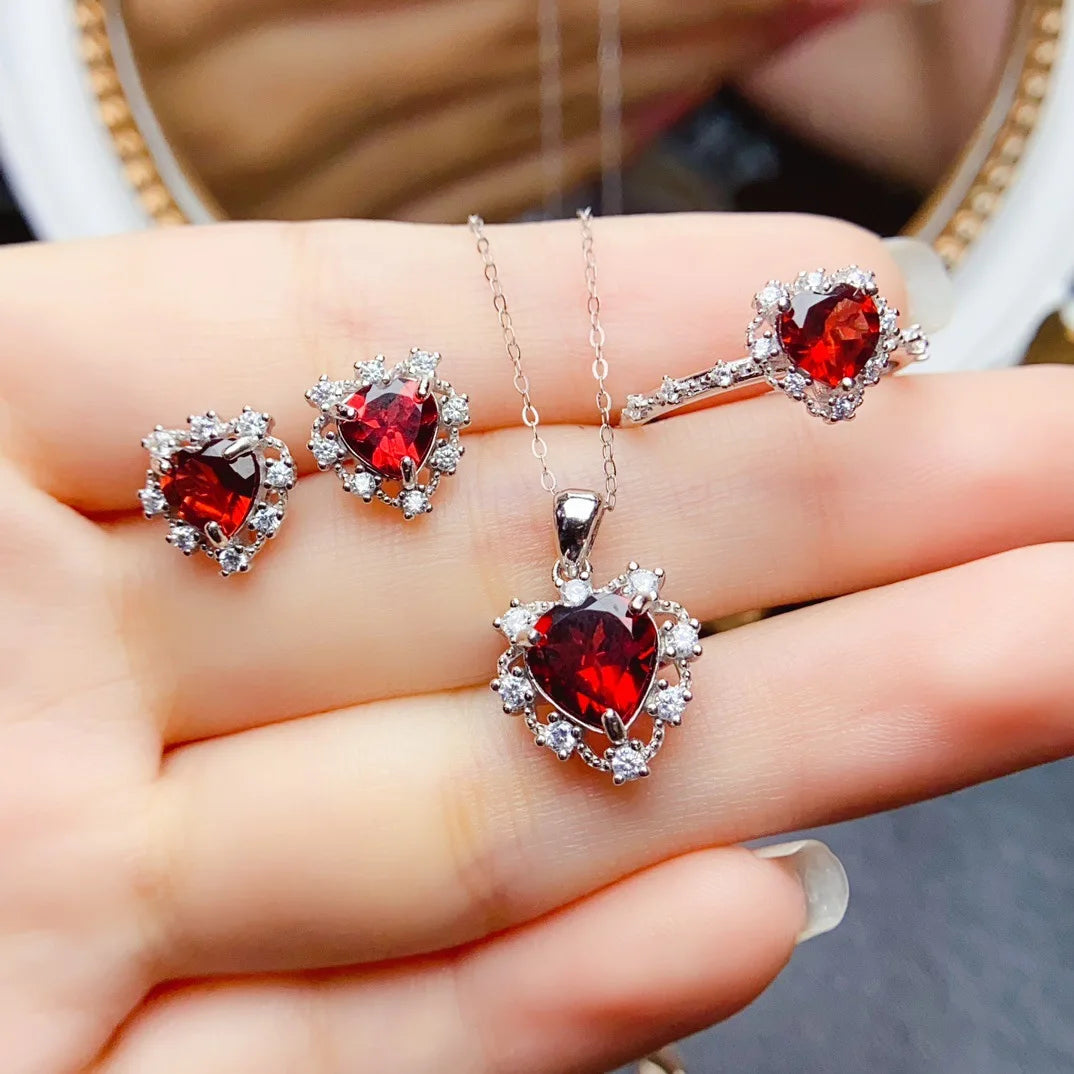925  Silver Natural Garnet Heart-shaped Gemstone Ring Pendant Earrings Jewelry Set Luxury Engagement Wedding Party Gift Jewelry