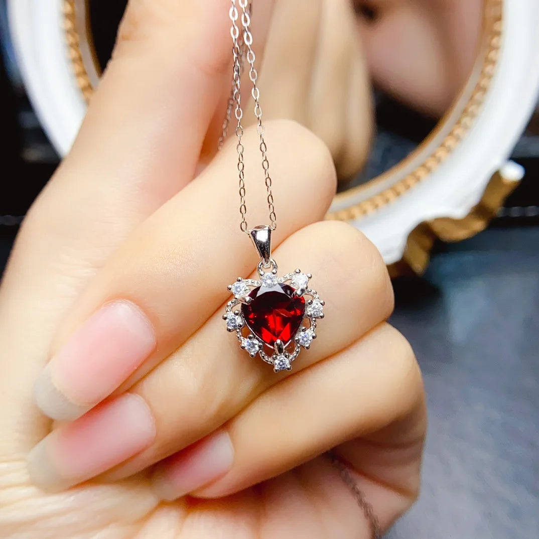 925  Silver Natural Garnet Heart-shaped Gemstone Ring Pendant Earrings Jewelry Set Luxury Engagement Wedding Party Gift Jewelry