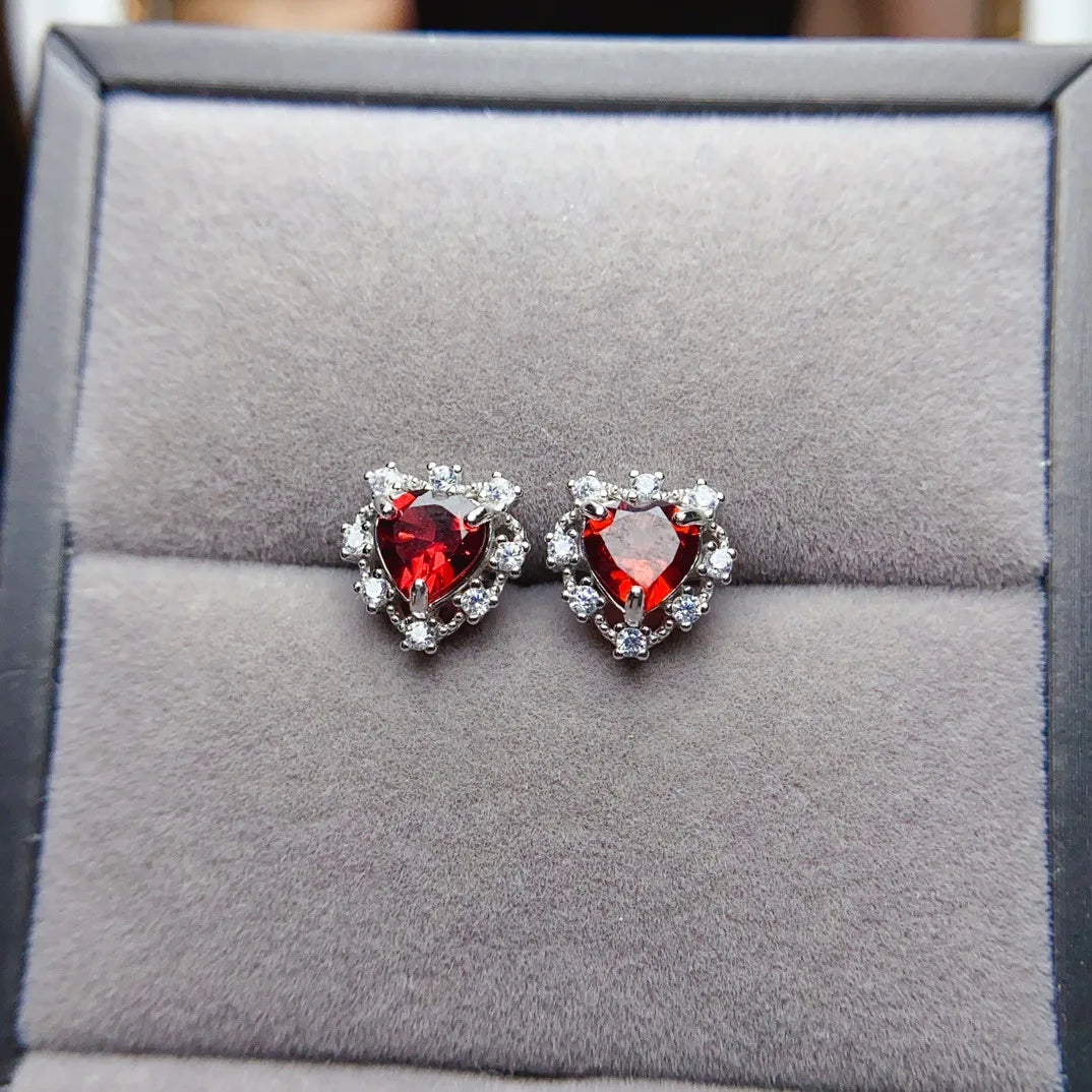 925  Silver Natural Garnet Heart-shaped Gemstone Ring Pendant Earrings Jewelry Set Luxury Engagement Wedding Party Gift Jewelry